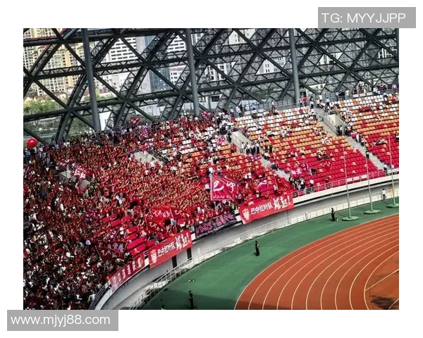 为她送上最特别的生日礼物 足球球星主题的浪漫惊喜让她心动 为她送上最特别的生日礼物 足球球星主题的浪漫惊喜让她心动